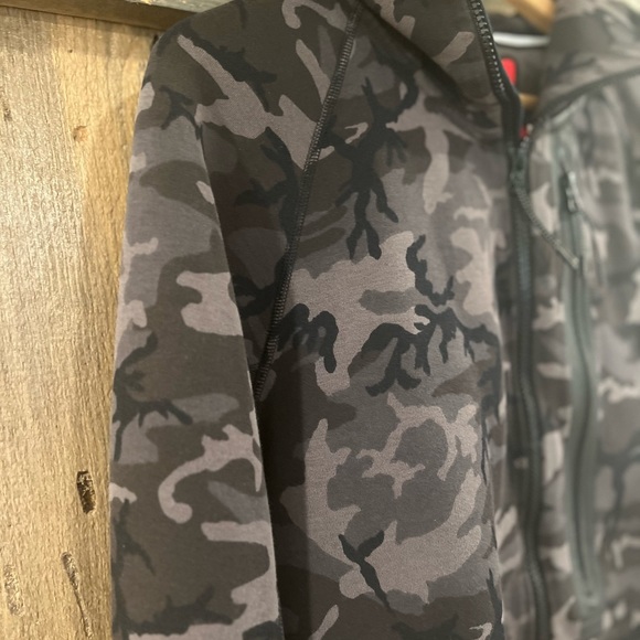 Nike Tech Camouflage Hoodie Zip Up Small - Picture 6 of 7